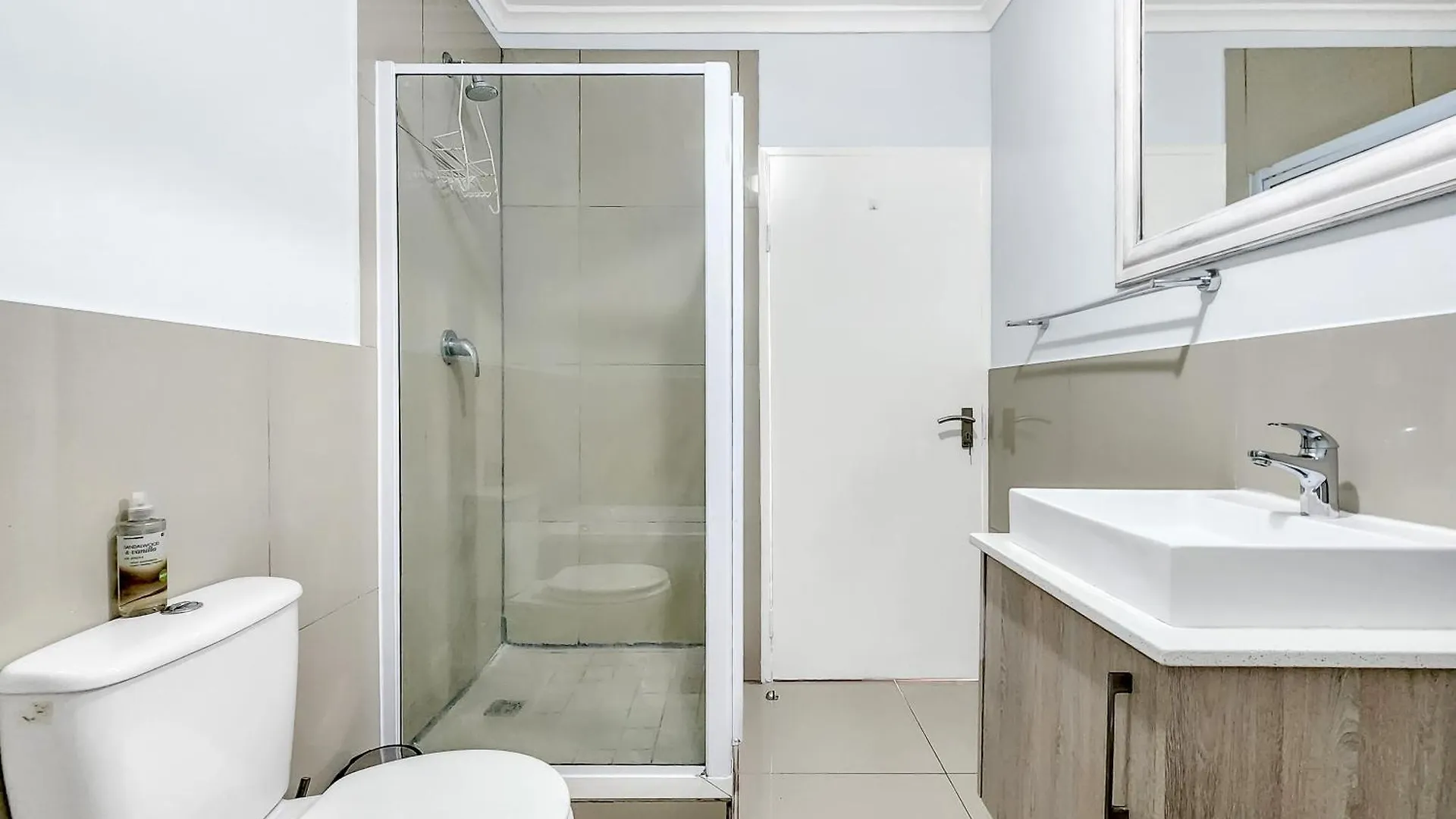 Azure 31 On Big Bay Apartment