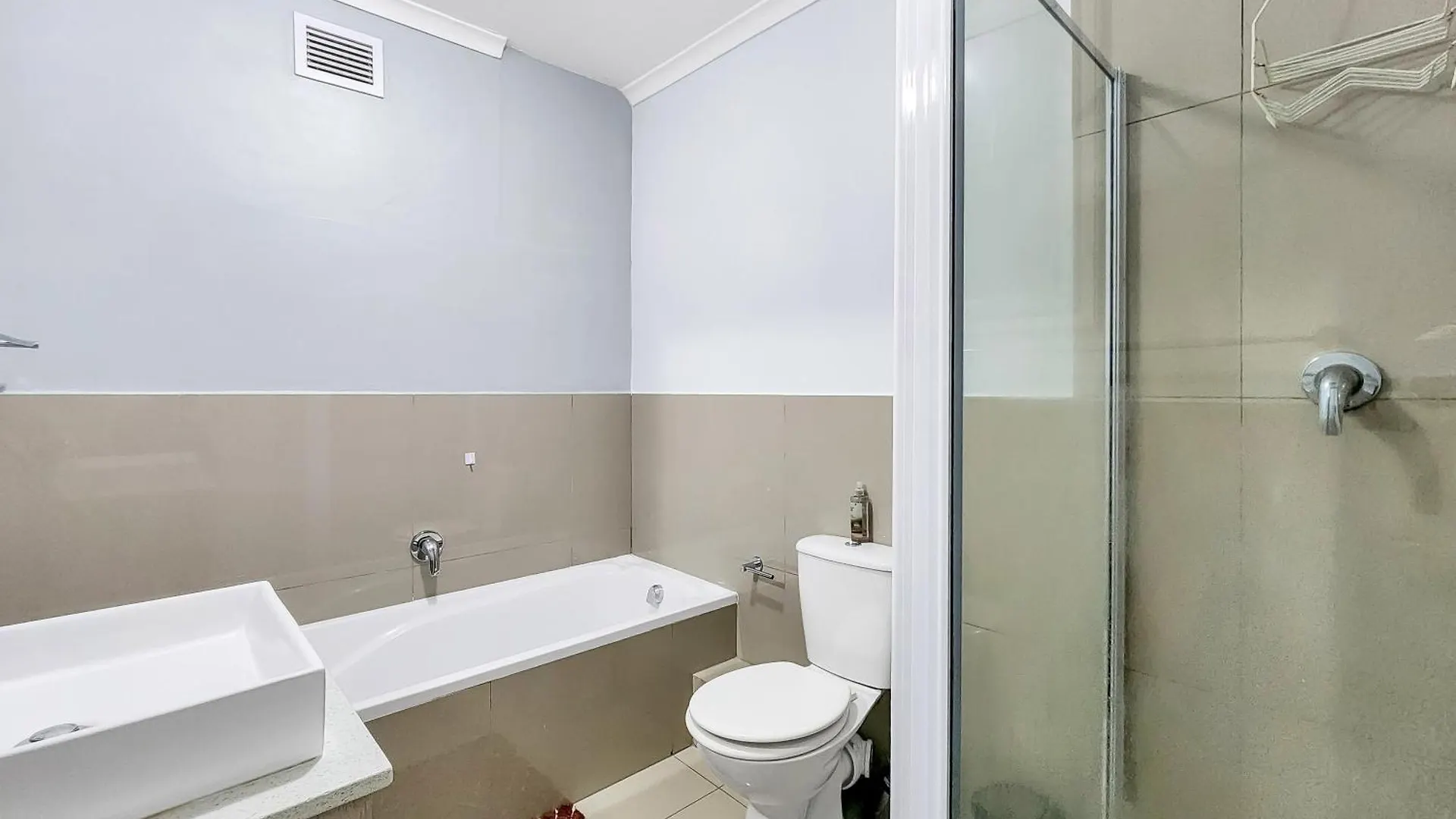 Azure 31 On Big Bay Apartment